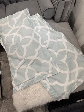 Max Studio Light Blue and White Geometric Pillowcases